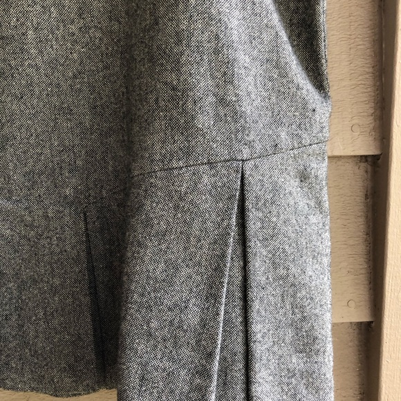 George tweed type plus skirt with hem pleats waist 21” side to side. - Picture 2 of 3